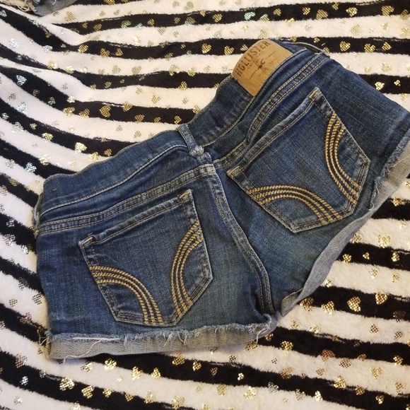 Hollister shorts - Picture 2 of 3